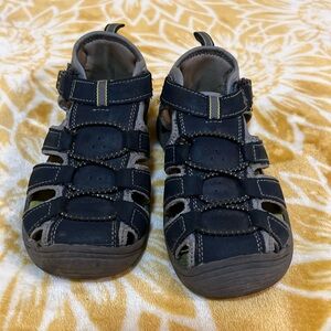 Eddie Bauer Edmund T Closed Toe Sandals Size 12M (dark gray)